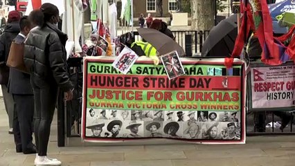 Los gurkas inician una huelga de hambre para exigir una jubilación "justa" en Reino Unido