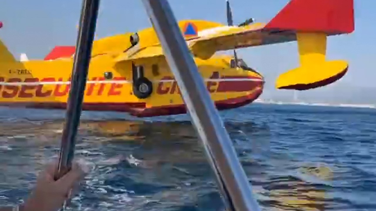 Incendie dans le Var : un bateau de plaisance frôlé par un Canadair en pleine zone d'écopage