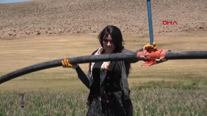 Son dakika gündem: ÜNİVERSİTELİ NURSEL, ÇİFTÇİ AİLESİNE HİBE DESTEĞİYLE YARDIM ETTİ