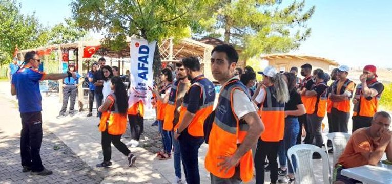 AFAD, DOĞAL AFETLERE KARŞI GÖNÜLLÜLERİ EĞİTİYOR