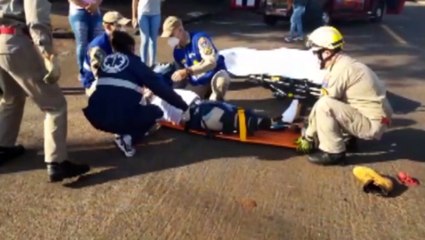 No dia do aniversário, motociclista sofre fratura na perna após forte colisão no Parque São Paulo
