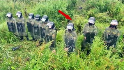 Polícias bielorrussos entram na Lituânia