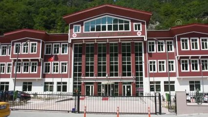 KASTAMONU - Sel felaketinde yıkılan bir bina nedeniyle gözaltına alınan müteahhit adliyeye sevk edildi