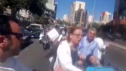 - Lübnan’da ambulansın benzini bitti, hastaları yürüyerek taşıdılar