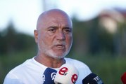 Kayserispor'un yeni teknik direktörü Hikmet Karaman, takımla ilk antrenmanına çıktı