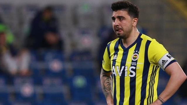 Watford'la transfer görüşmelerine başlayan Ozan Tufan, Fenerbahçe'nin son antrenmanında yer almadı