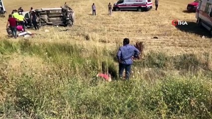 Kayseri’de hafif ticari araç şarampole uçtu: 3 ölü, 8 yaralı