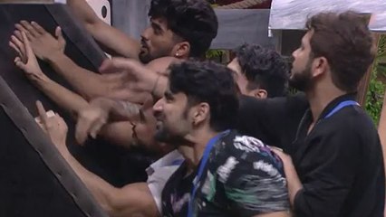 Download Video: Bigg Boss OTT: Pratik Sehajpal और Nishant Bhat भिड़े आपस में Captaincy Task के लिए? | FilmiBeat