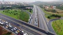 Sancaktepe TEM bağlantı yolunda 7 aracın karıştığı zincirleme trafik kazası: 1’i ağır 5 yaralı