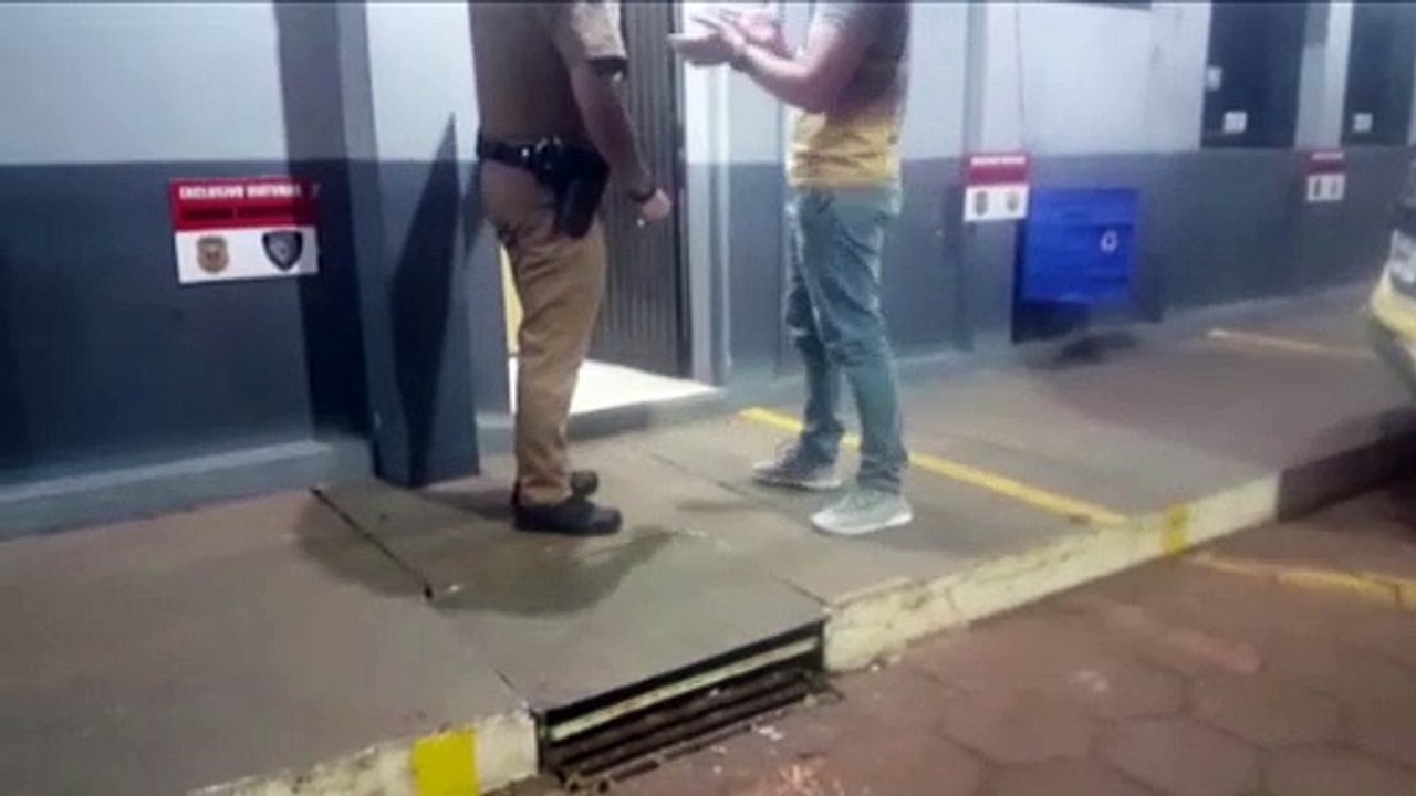 Motociclista é detido pela PM por embriaguez após recusar teste do bafômetro no Bairro Alto Alegre