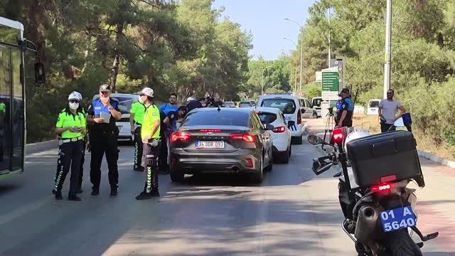 Polis ekipleri, araç sürücülerini orman yangınlarına karşı duyarlı olmaları için uyardı