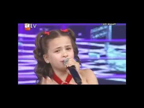 Berna Karagözoglu Ellerini Çekip Benden by Mostafa Khalifa