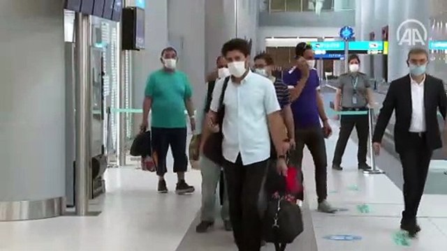 Kabil'den tahliye edilen 273 Türk vatandaşı, İslamabad'dan İstanbul'a getirildi