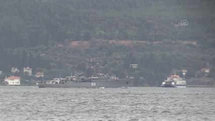 Download Video: ÇANAKKALE - Rus askeri gemisi Çanakkale Boğazı'ndan geçiş yaptı