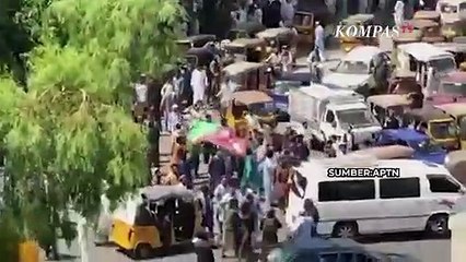 Ricuh! Taliban Tembaki Warga pada Demo Pengibaran Bendera Afghanistan