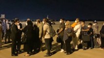 Los primeros 53 españoles y afganos evacuados ya están en Madrid