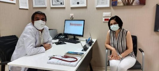 Doğum sonrası kalp damarı yırtılan genç kadın Türkiye'de sağlığına kavuştu