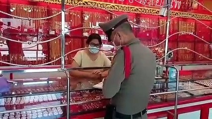ระยอง-ไล่ล่า..สาวโรงงานฉกทองคำ หนัก 5 บาท ซิ่งเก๋งหนี (มีคลิป)