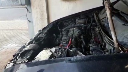 Motor de carro pega fogo dentro de edifício na Rua Osvaldo Cruz
