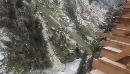 गर्तांग गली: खड़ी चट्टानों को काटकर बना लकड़ी का सीढ़ीदार ट्रैक, पर्यटकों को करता है आकर्षित