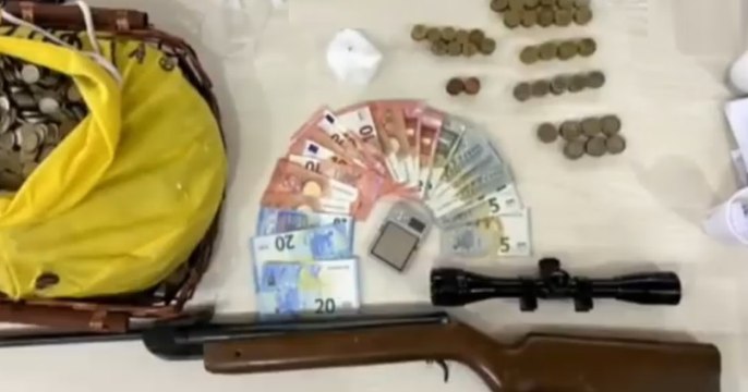 San Severo (FG) - Perquisizioni a tappeto: rinvenute droga, armi e munizioni (19.08.21)