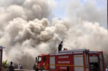 Son dakika haberi: Karaman'da kereste deposunda çıkan yangın güçlükle kontrol altına alındı