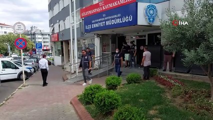 - Dört adresi soydu yakalanınca da gazetecilere hakaretler savurdu
