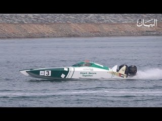 زروق شرطة دبي.. يطير فوق الماء!