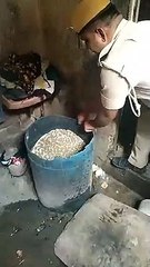 तीन सौ लीटर वॉश नष्ट, चार एफआइआर दर्ज