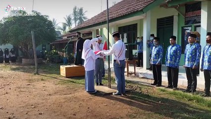 Pengibaran Bendera Merah Putih