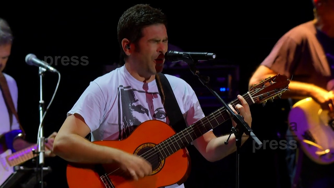 Estopa celebra sus 20 años en la música con un concierto incendiario en Starlite