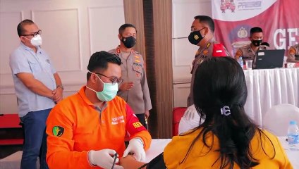 Kapolda Lampung Tinjau Pelaksanaan Vaksinasi Merdeka Siger Lampung di Graha Wangsa