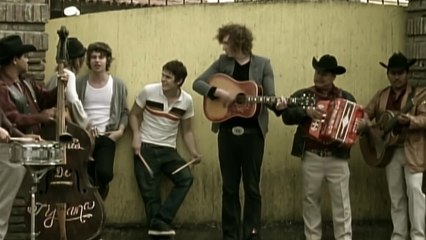 The Kooks - She Moves In Her Own Way