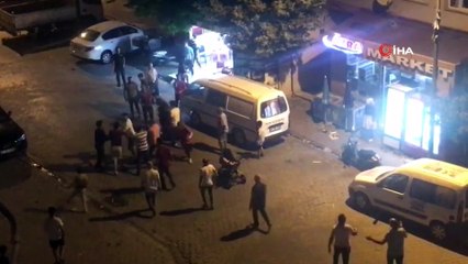 Sokak ortasında bıçaklı, tekme tokat 'velayet' kavgası kamerada