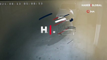 Araba çalışmayınca önce tamir etti sonra çaldı