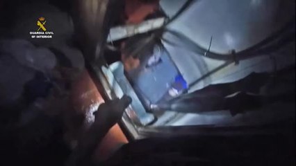 Incautadas cuatro toneladas de hachís en un barco pesquero a 130 millas de las costas de Huelva