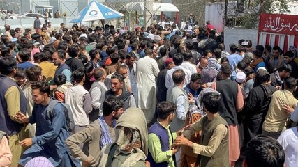 Escaping Taliban: Mad rush at Kabul airport | WATCH