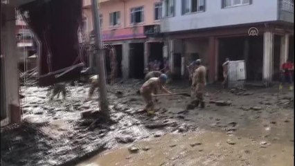 KASTAMONU - "Mavi bereliler" Bozkurt'ta vatandaşların yaralarını sarmak için çaba sarf ediyor