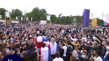 Live des Jeux - Célébration médaille - Equipe de France de judo