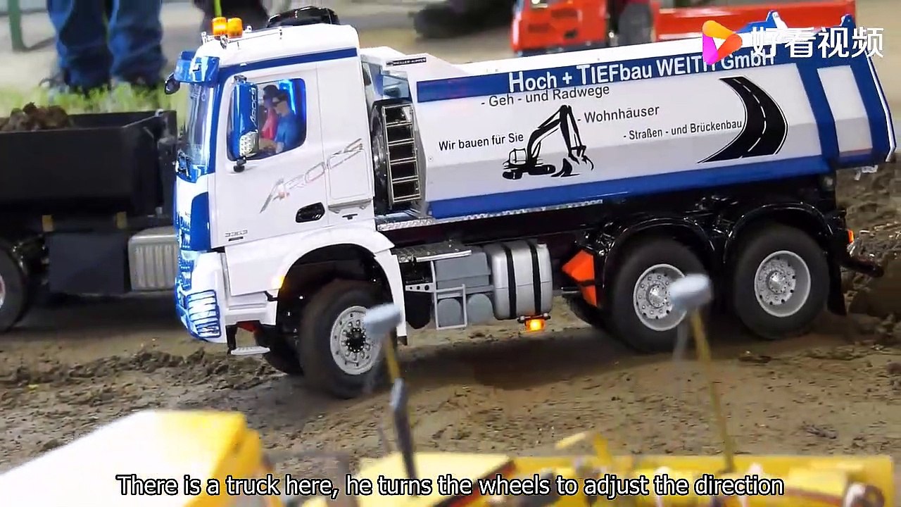 Construction vehicle toys transport sand and paves roads