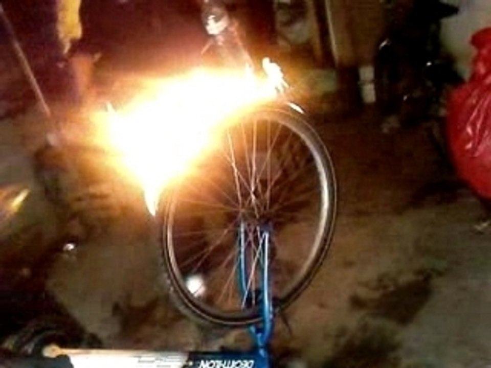 moi tibo et julien ki crame un pneu mdr