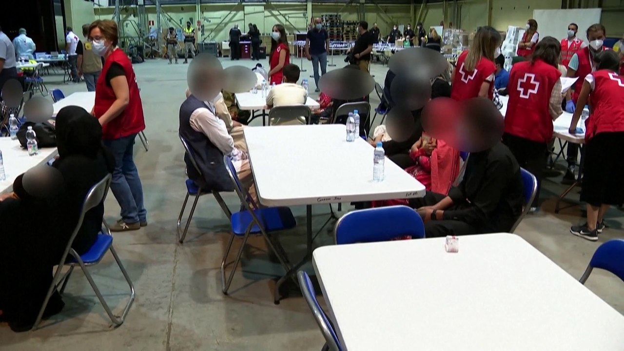 Espanha assume-se como porta de entrada na Europa para os refugiados afegãos