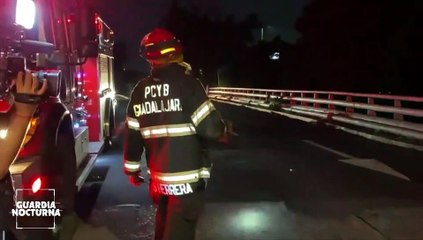 Persona bajo los efectos de drogas, intentó cruzar  la calzada Lázaro Cárdenas generando caos vial