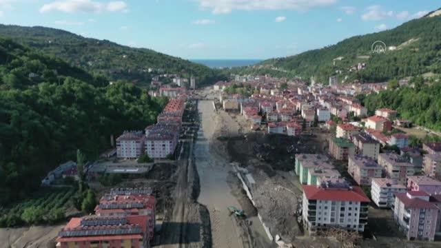 KASTAMONU - Bozkurt'ta sel ihtimaline karşı kaldırılan seyyar askeri köprü tekrar yerine konuldu