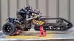 Il fabrique un robot capable de conduire une mini moto radiocommandée