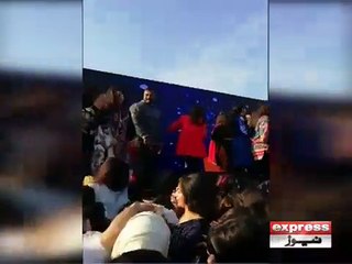 04 stage dance slipped