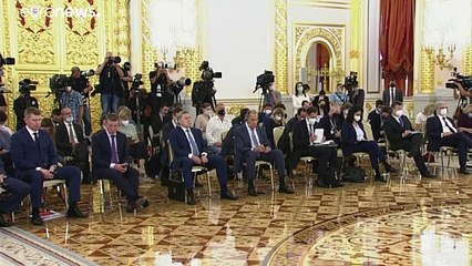 Прощальный визит Ангелы Меркель в Россию: Афганистан, газ и Навальный