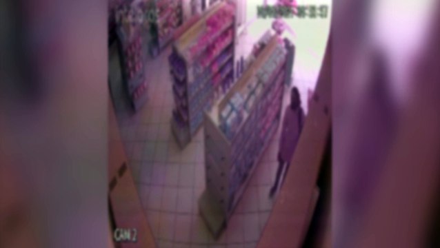 Vídeo: Mulher é flagrada cometendo furto em farmácia na Rua Europa