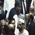 Shah Mehmood Qureshi refuses to shake hands with new PM