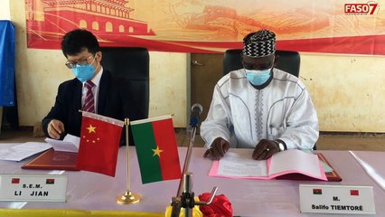 L'ambassade de Chine offre du matériel à 50 apprenants